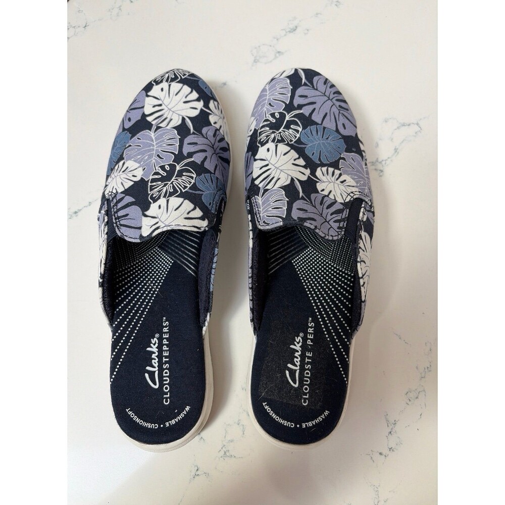 Clarks Cloudsteppers Women’s Slip-On Mules Tropical Leaf Print – EUC. Size 8